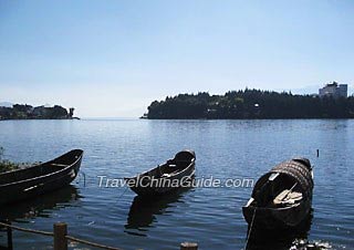 Peaceful Erhai Lake